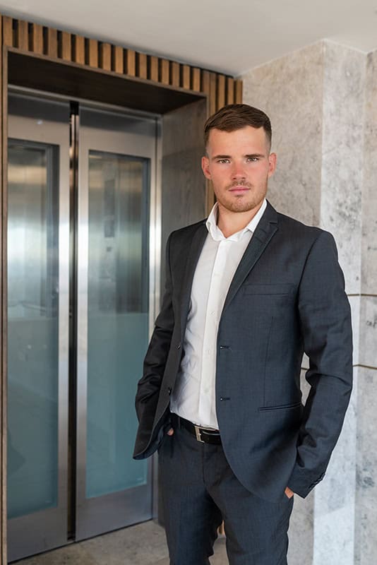Andreas Matuska präsentiert ein evidenzbasiertes Framework für Impact-Entrepreneurship, das philanthropisches Engagement von der Randaktivität zum strategischen Kernfaktor transformiert.