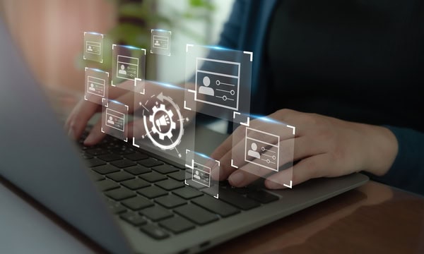 Digitale Identitätsarchitektur: Andreas Matuska über die strategische Konstruktion persönlicher Markennarrative